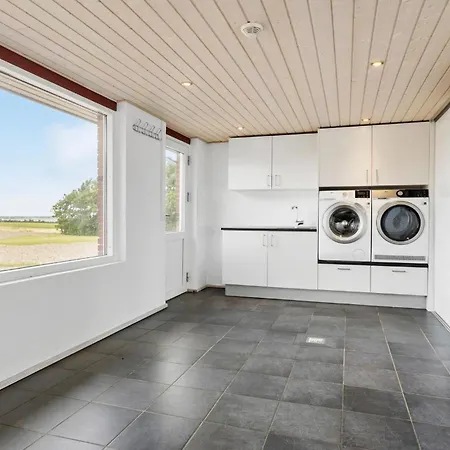 Amazing In Veslos With Wifi Hébergement de vacances Oslos